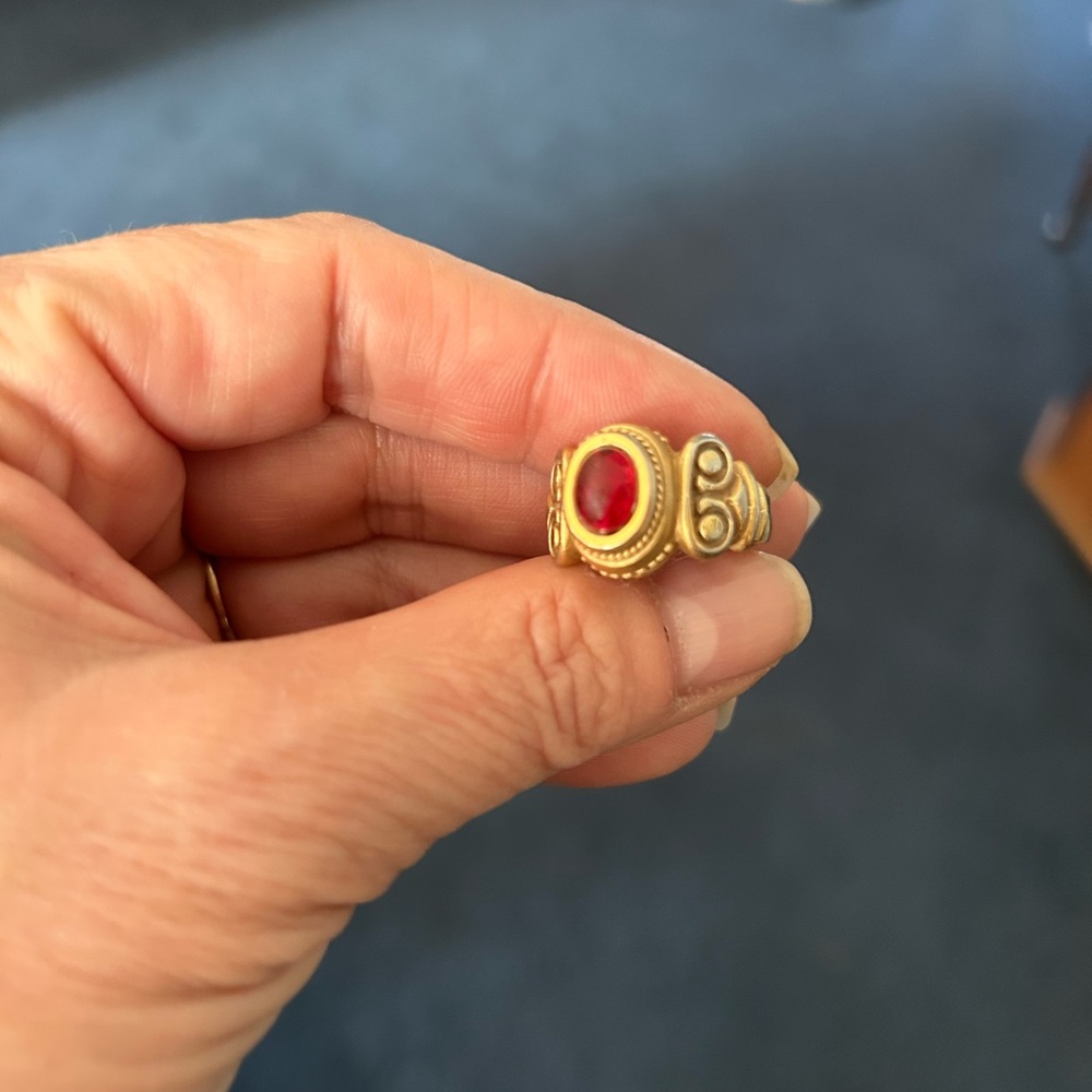 Vintage Elegant Gold and Red Women's Ring 7 - Picture 2 of 3